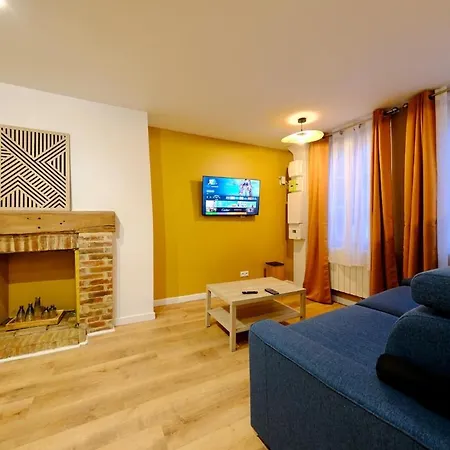 - Moderne Pour 4 *